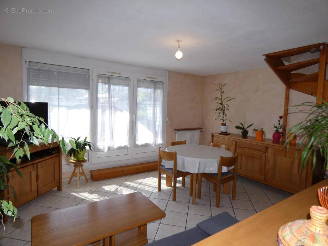 Appartement à COGNIN