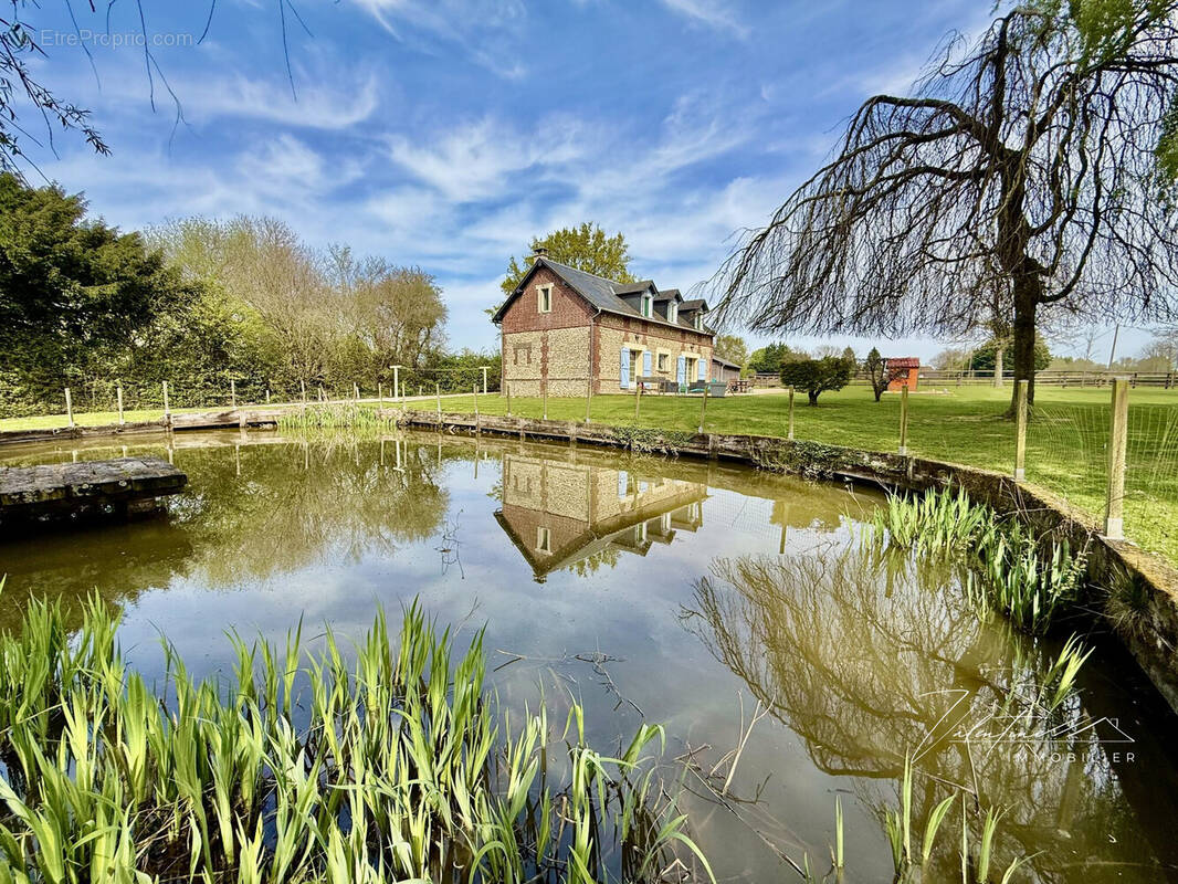 Maison à PONT-L&#039;EVEQUE