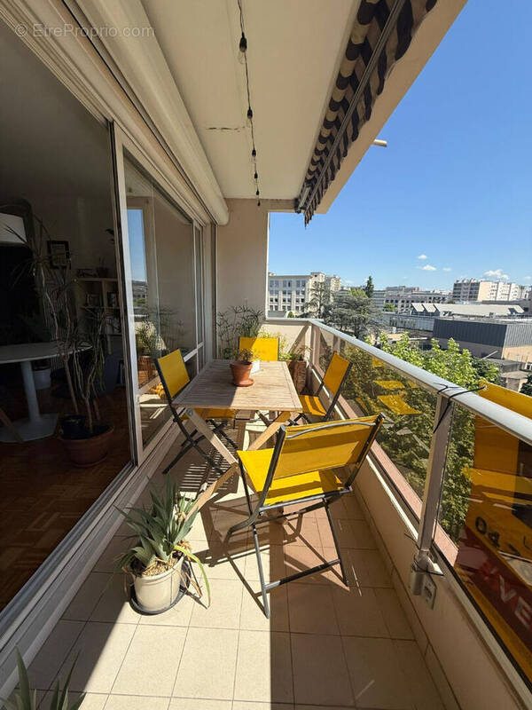 Appartement à LYON-8E