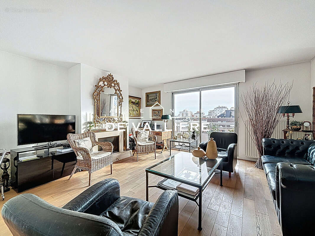 Appartement à SURESNES
