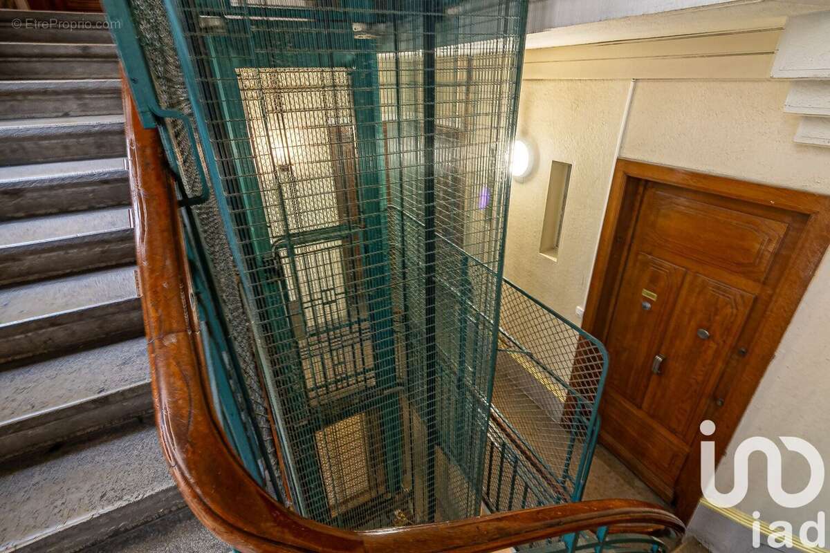 Photo 9 - Appartement à LYON-8E