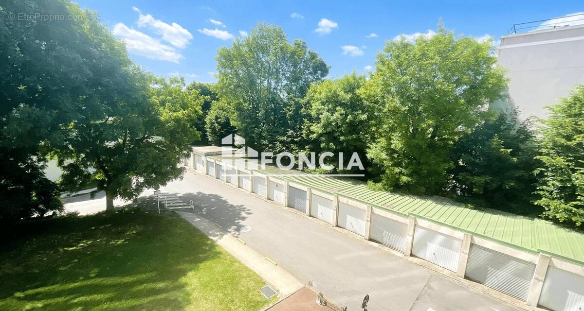 Appartement à FRESNES