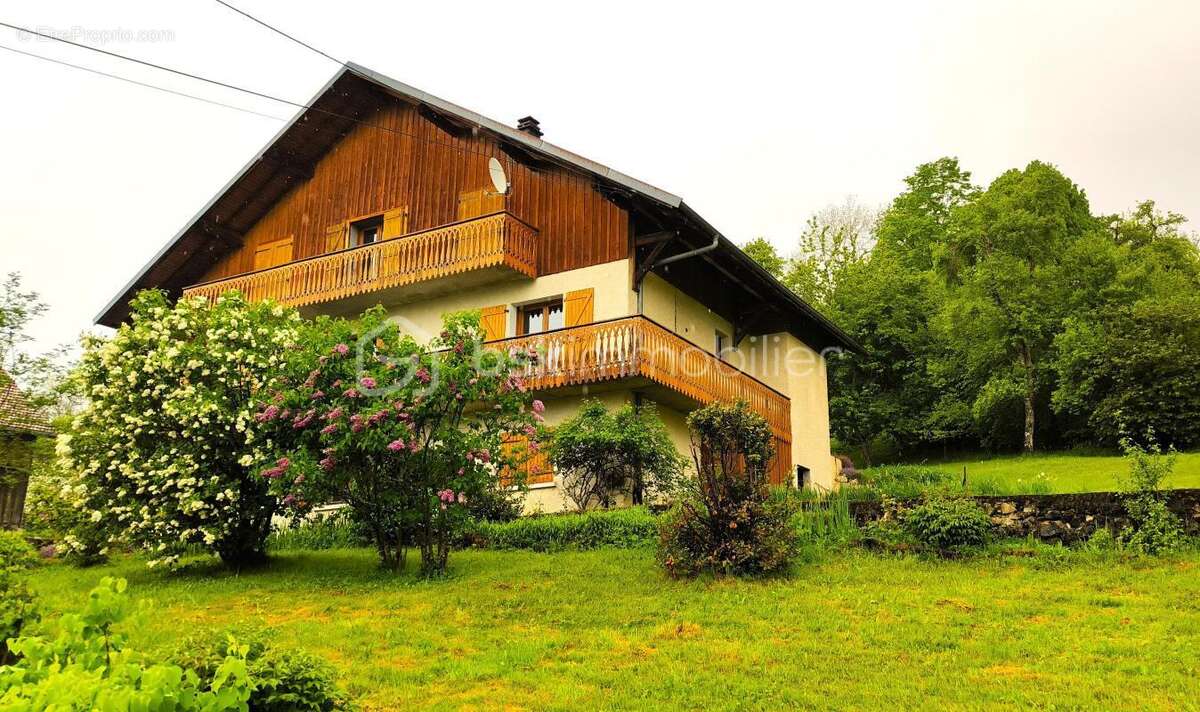 Maison à ONNION