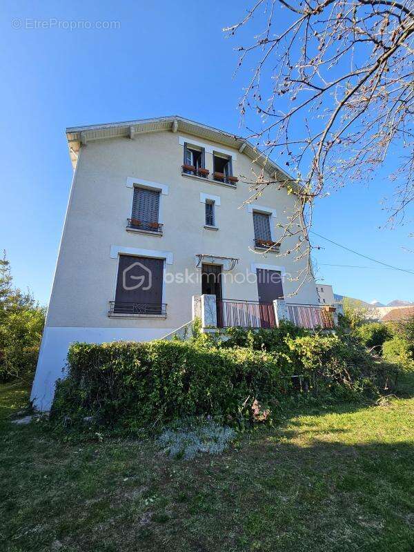 Maison à FONTAINE