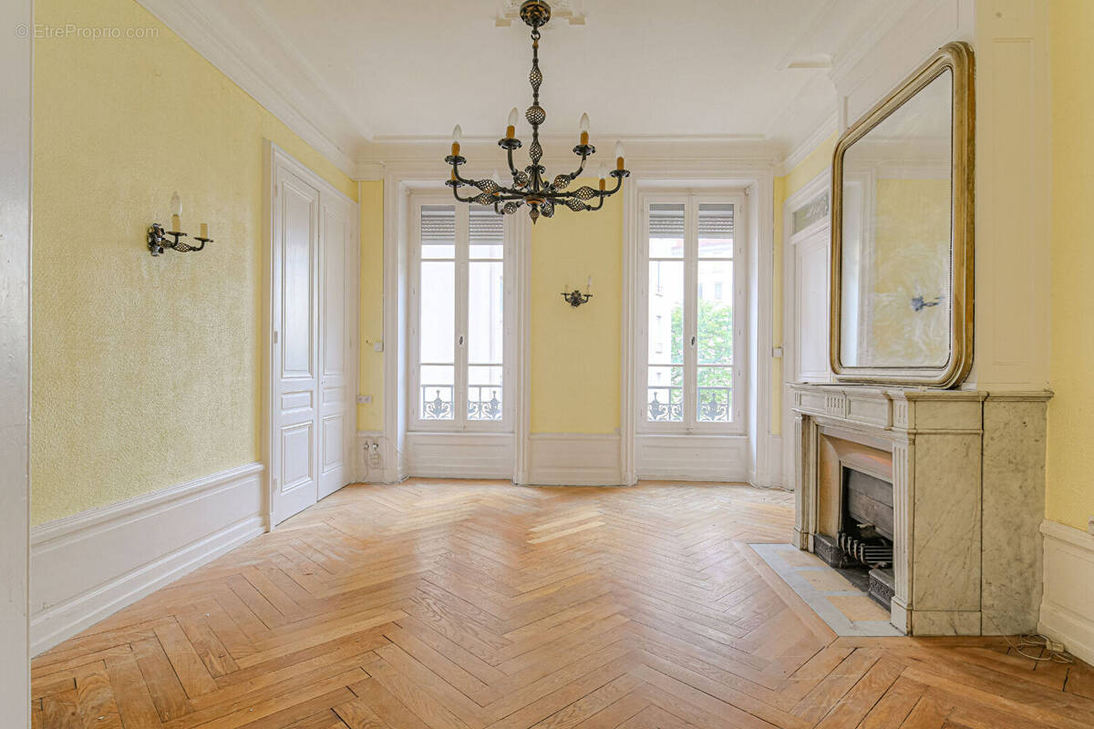 Appartement à LYON-1E