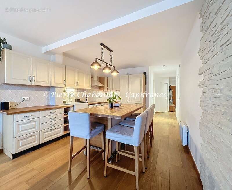 Appartement à SAINT-JULIEN-EN-GENEVOIS