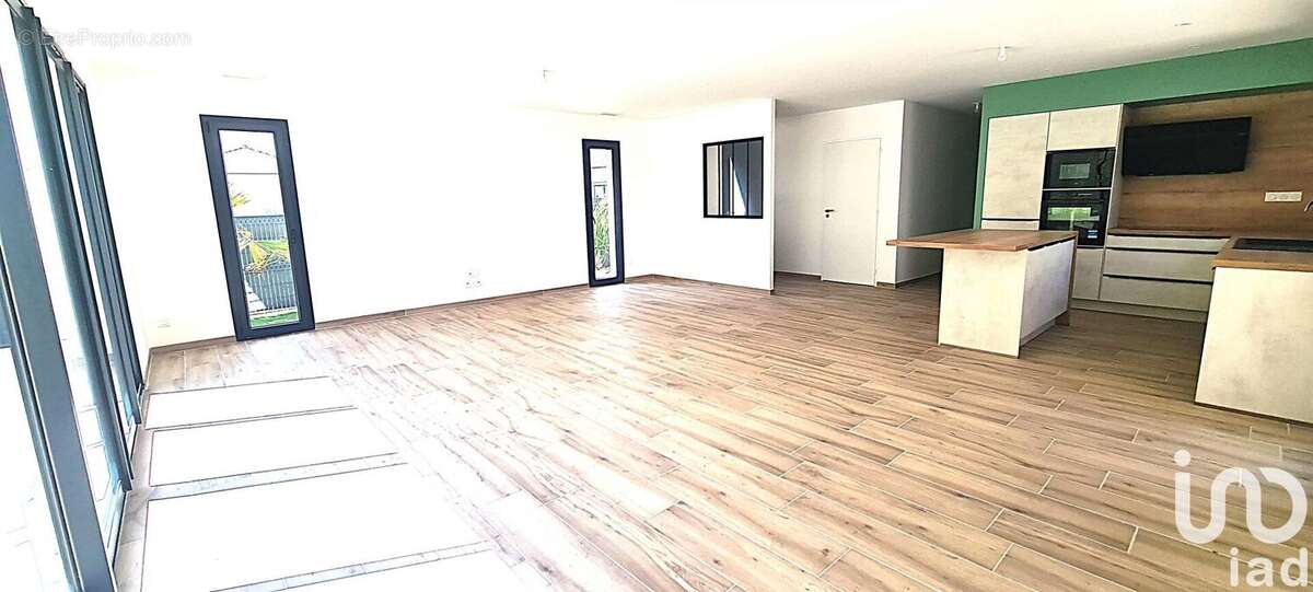 Photo 2 - Maison à SAUVIAN
