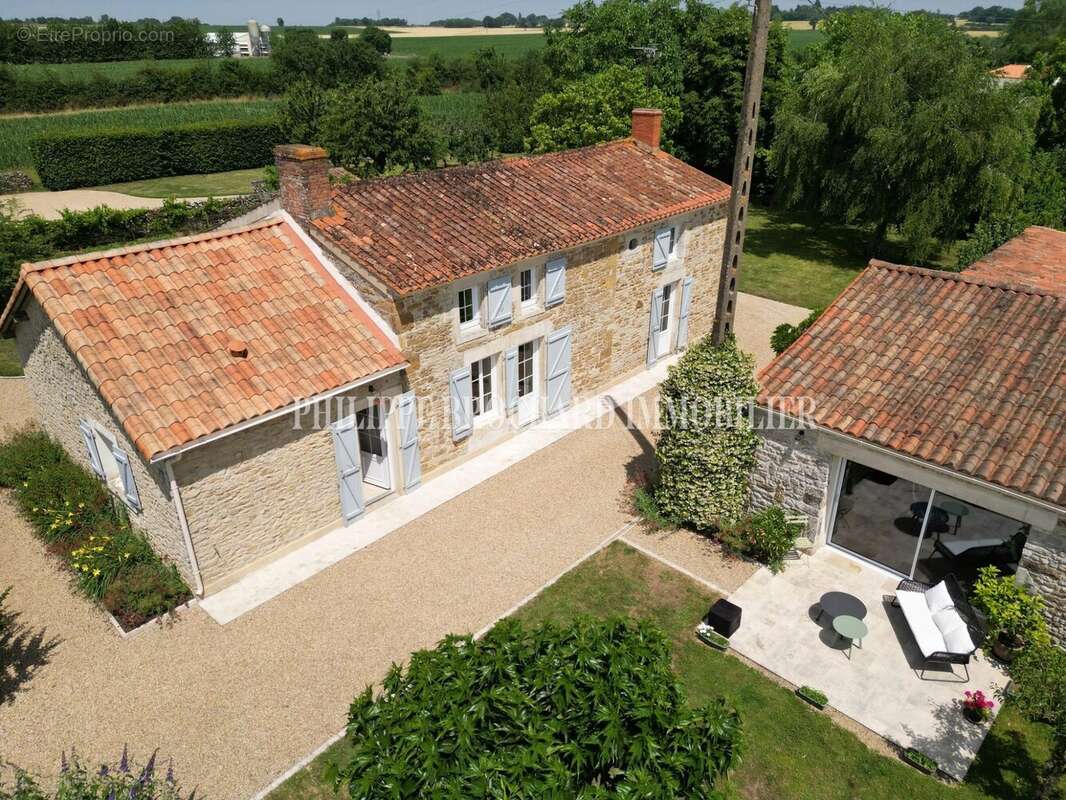 Maison à MAREUIL-SUR-LAY-DISSAIS