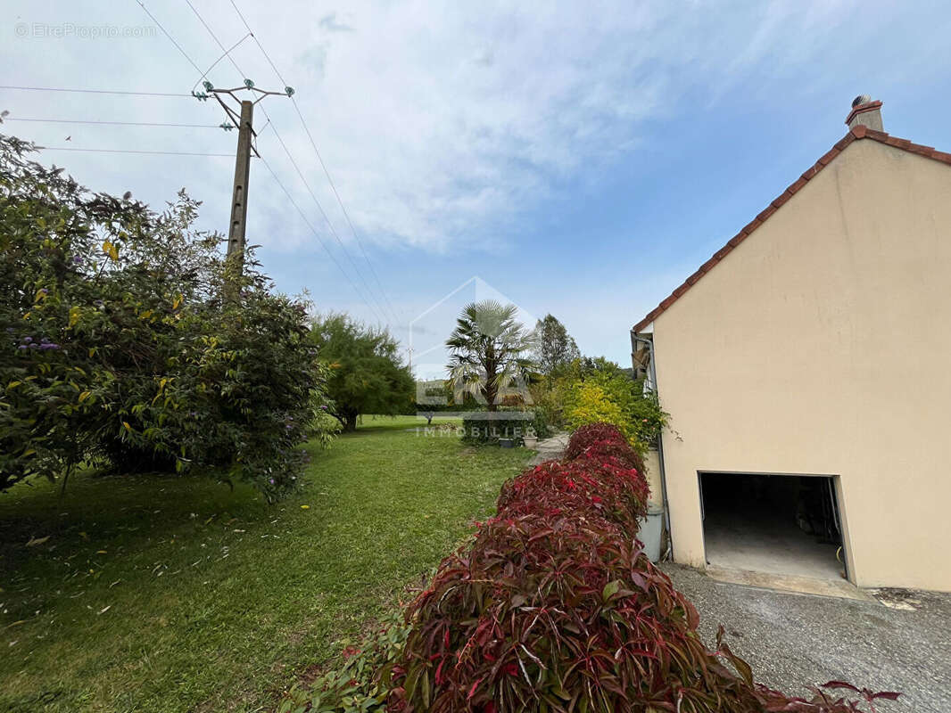 Maison à LE GUE-DE-LA-CHAINE