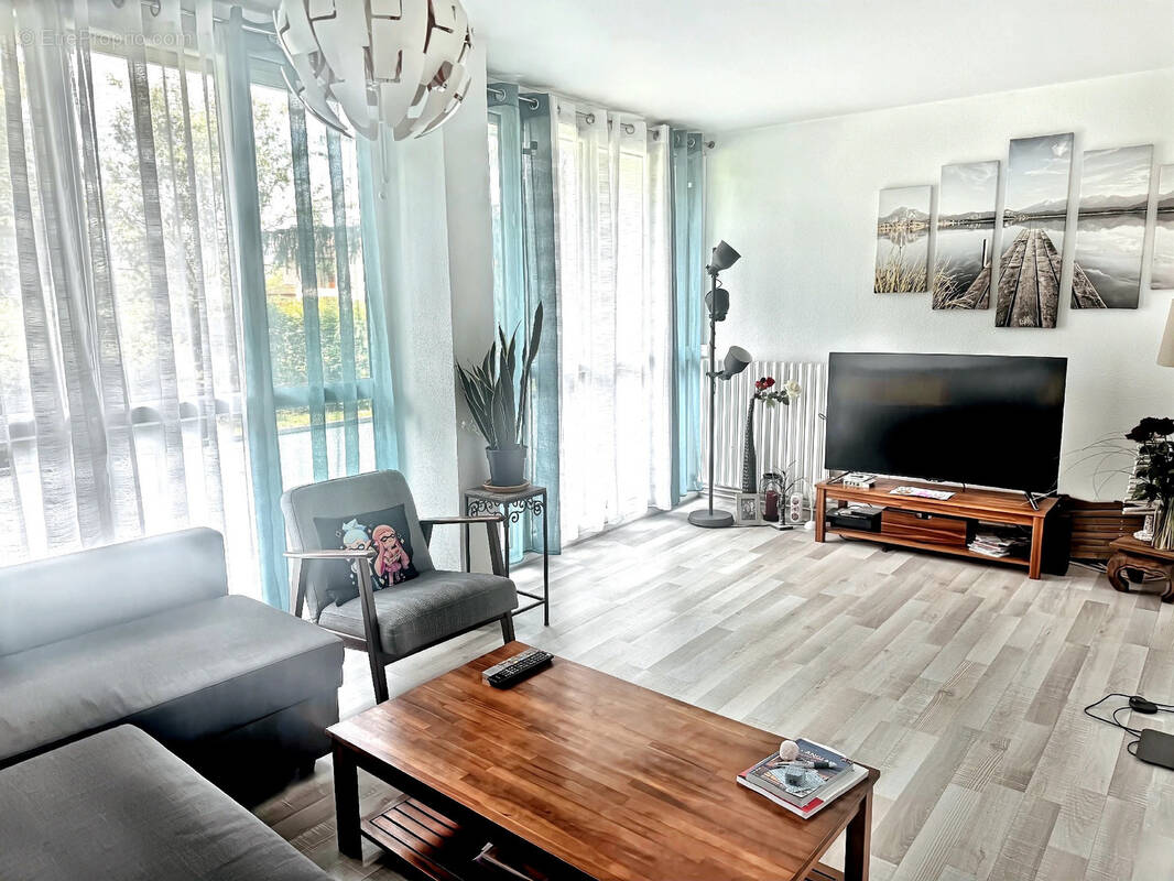 Appartement à SAINT-MARTIN-D&#039;HERES