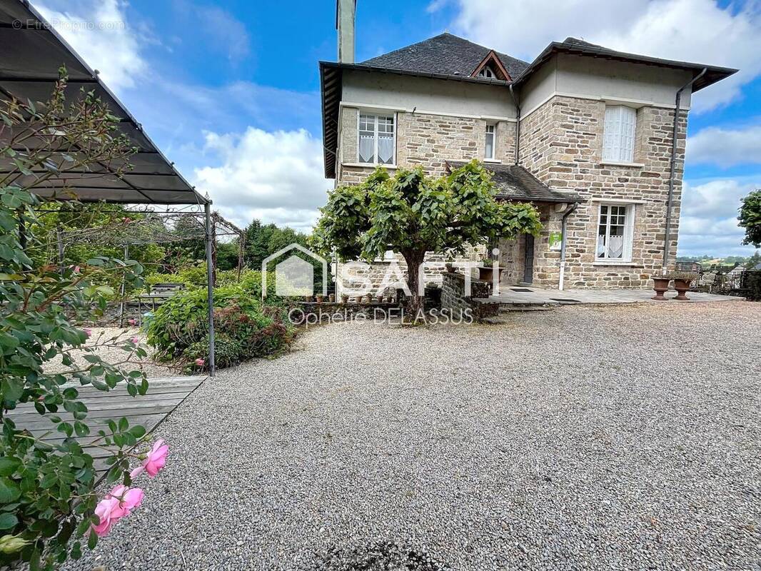 Photo 1 - Maison à UZERCHE