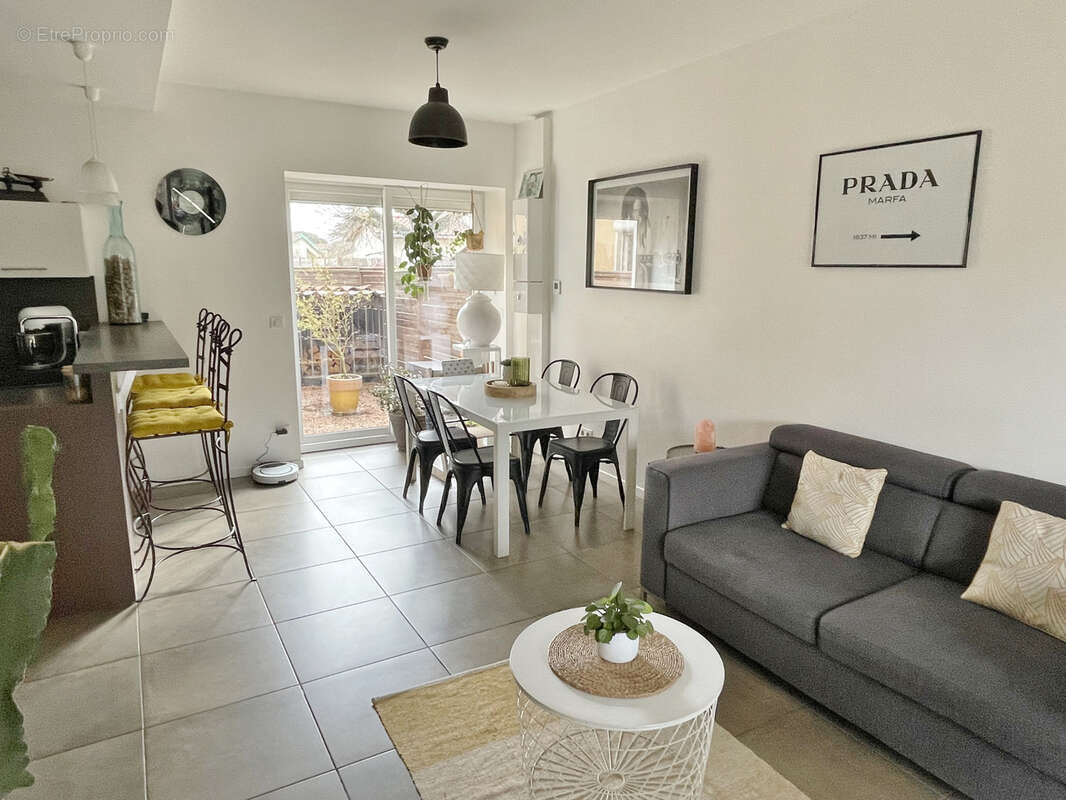 Appartement à CRAPONNE
