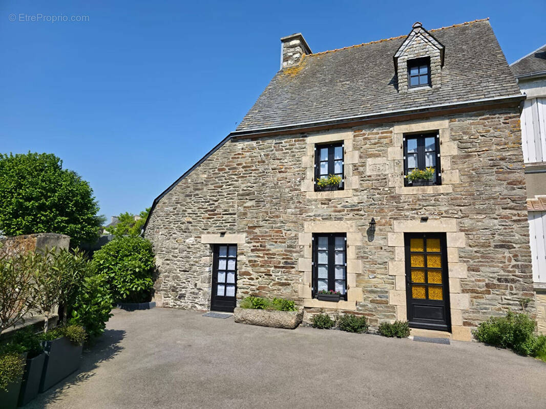 Maison à CARHAIX-PLOUGUER