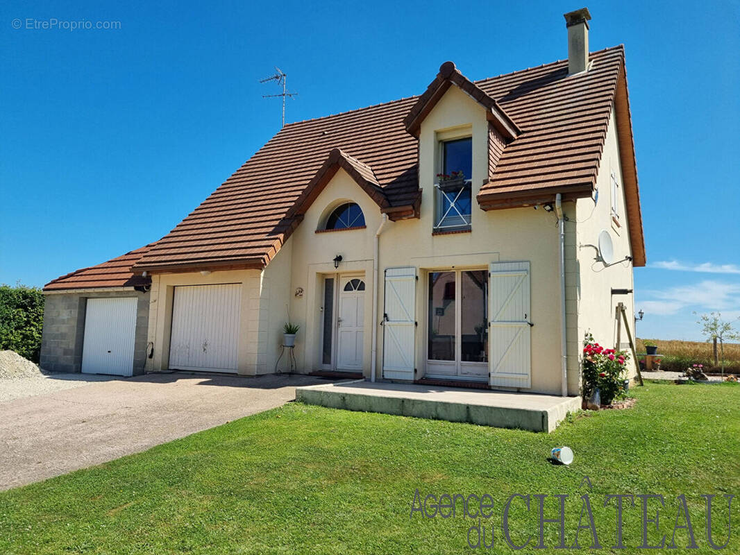 Maison à LES THILLIERS-EN-VEXIN