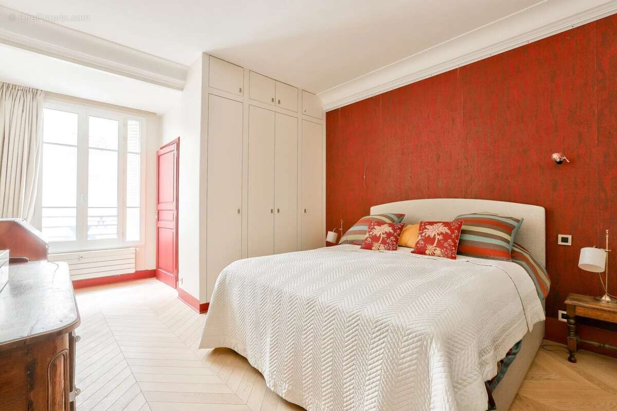 Appartement à PARIS-8E
