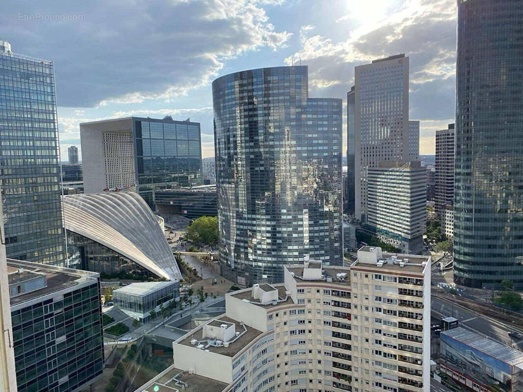Appartement à COURBEVOIE