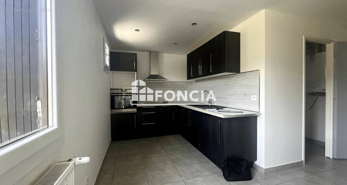 Appartement à VIZILLE