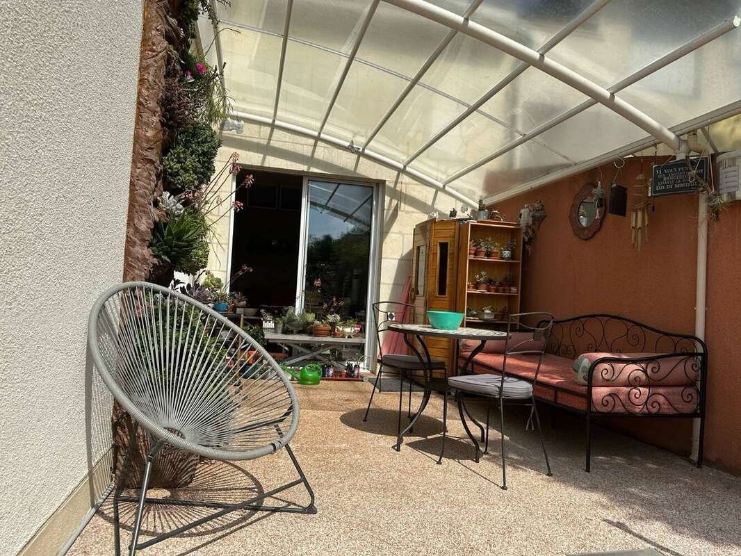 Maison à LONGUE-JUMELLES