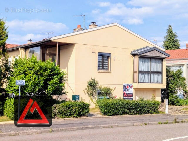 Maison à JARVILLE-LA-MALGRANGE
