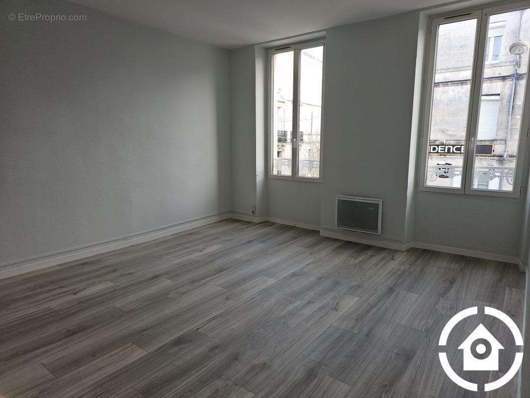 Appartement à COGNAC