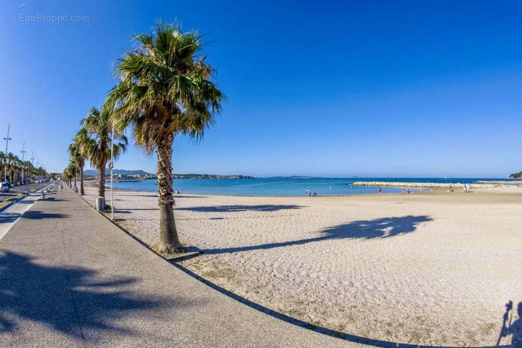 Appartement à SIX-FOURS-LES-PLAGES