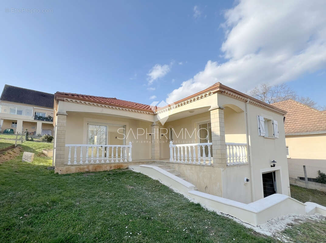 Maison à DAMPNIAT