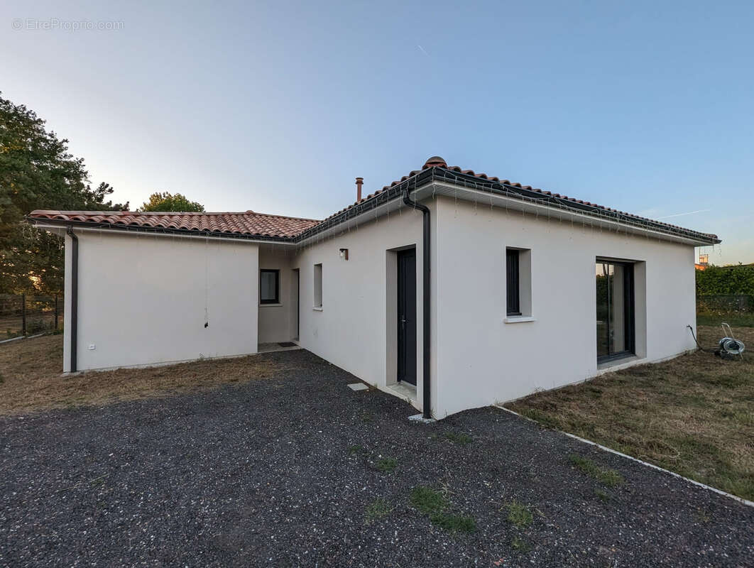Maison à CADILLAC