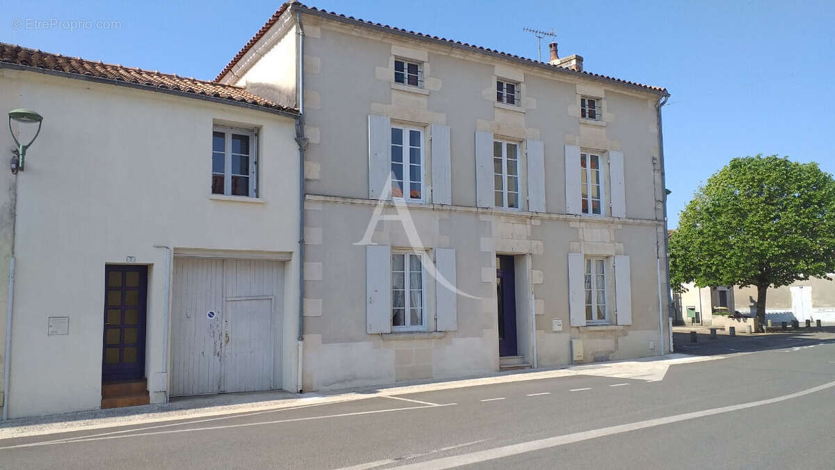 Maison à DOIX
