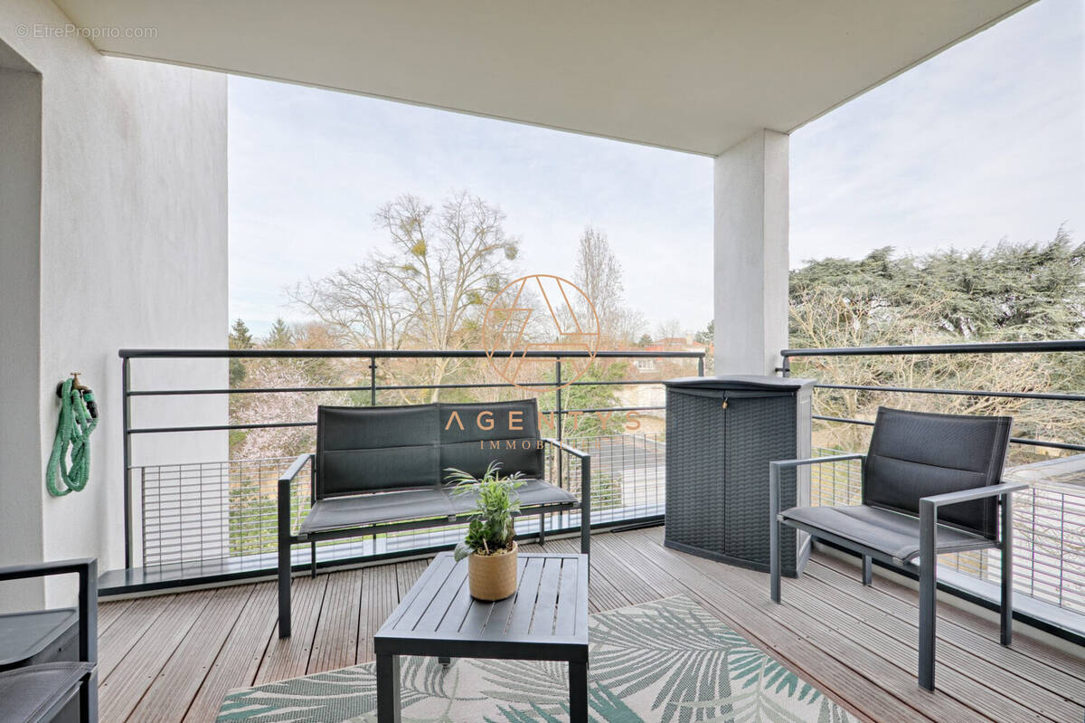 Appartement à SAINT-MAUR-DES-FOSSES