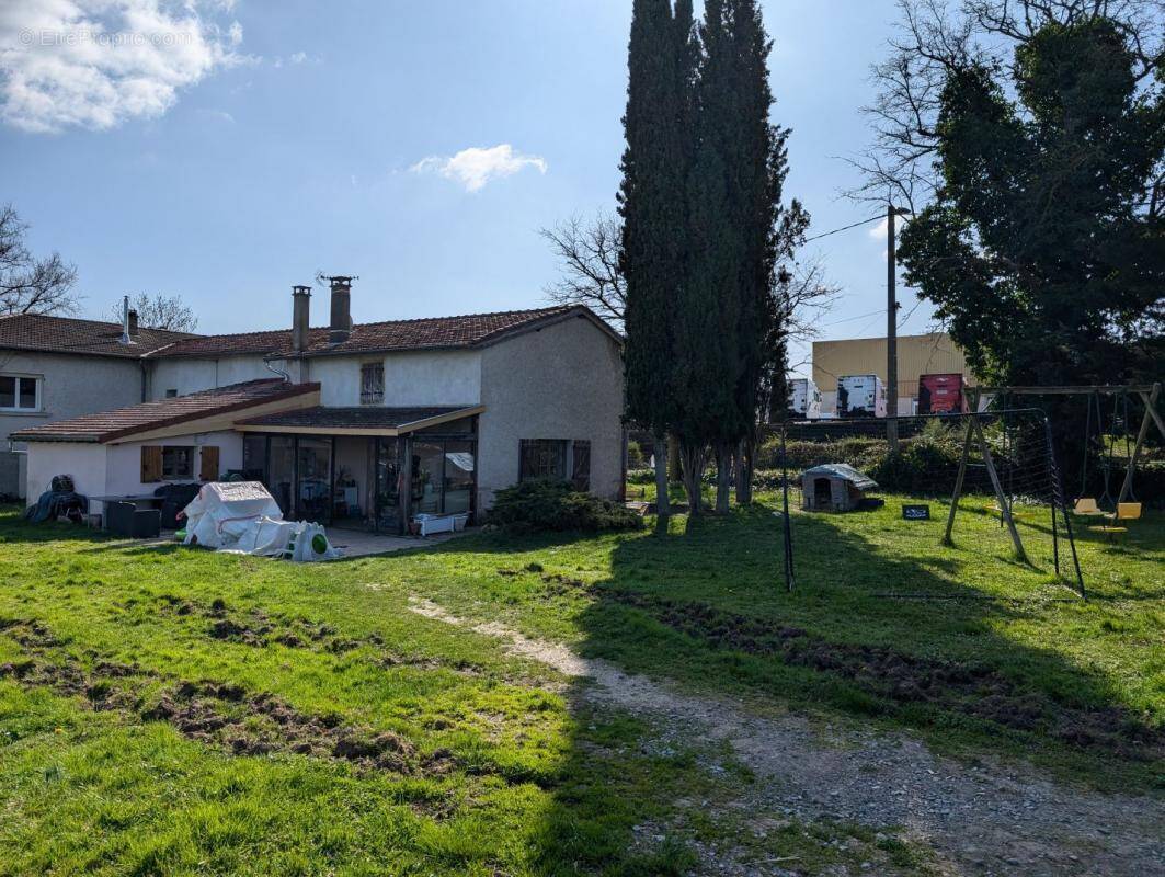 Maison à SAVIGNY