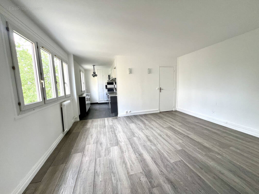 Appartement à SARTROUVILLE
