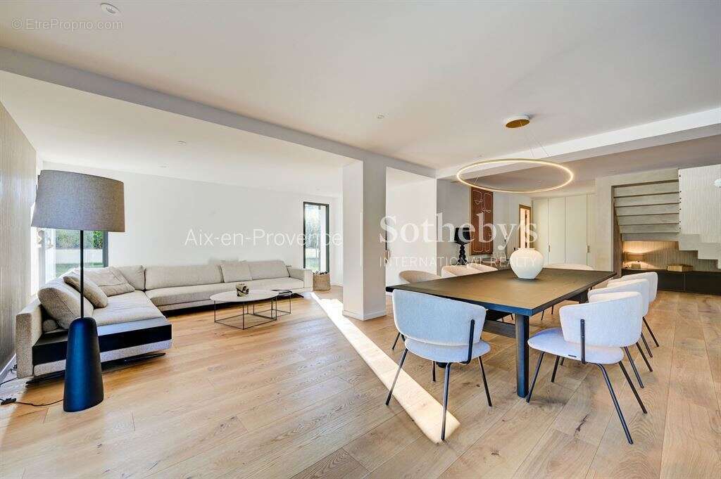 Maison à AIX-EN-PROVENCE