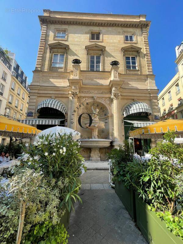 Appartement à PARIS-2E