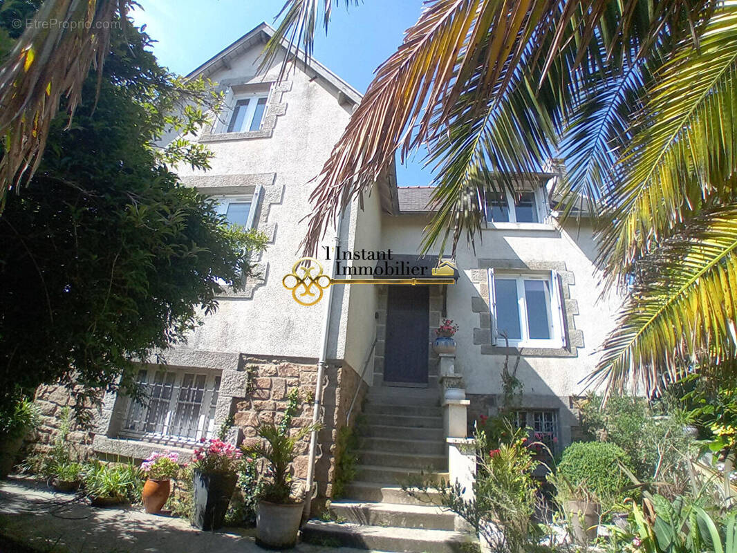 Maison à PLOUGASNOU