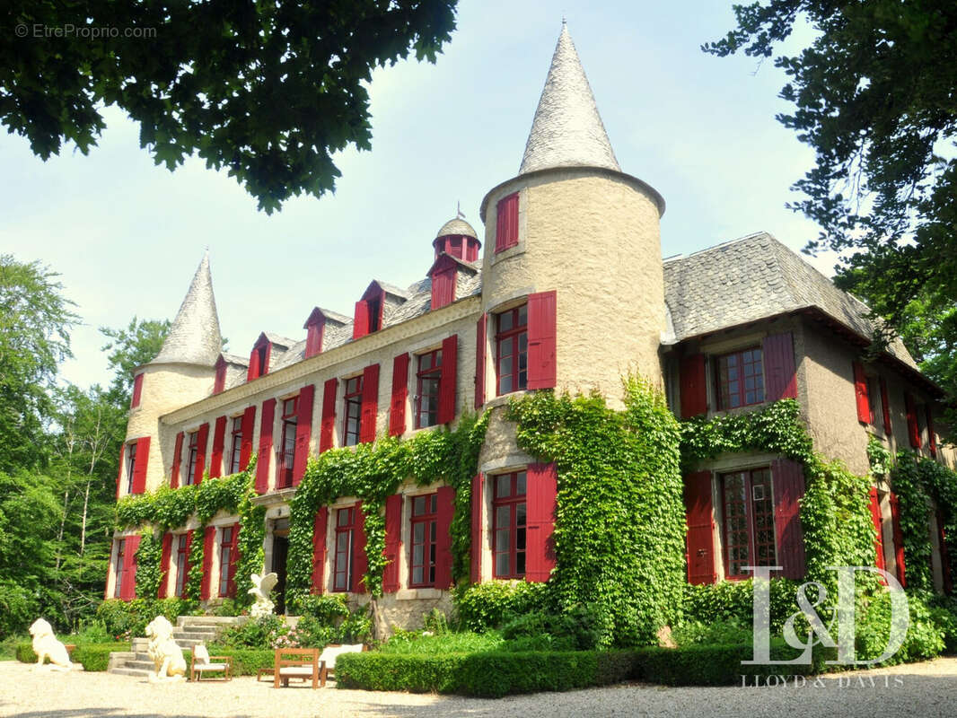 Maison à SAINT-PIERRE-DE-TRIVISY