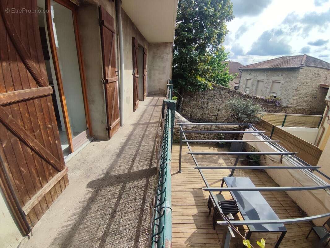 Appartement à SAINT-ANDEOL-LE-CHATEAU