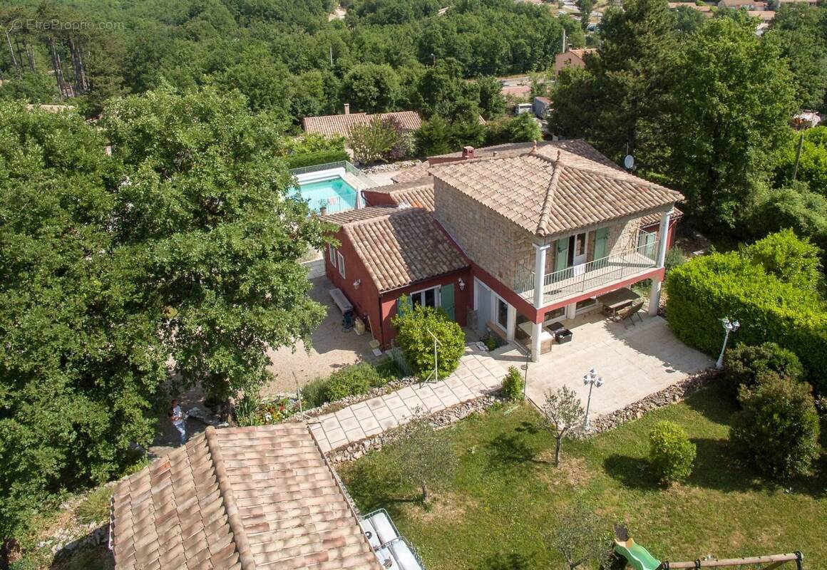 Maison à SAINT-VALLIER-DE-THIEY