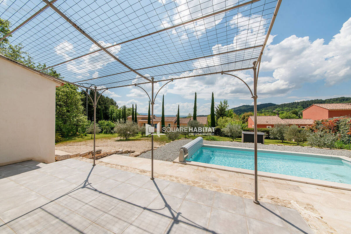 Maison à SAINT-SATURNIN-LES-APT