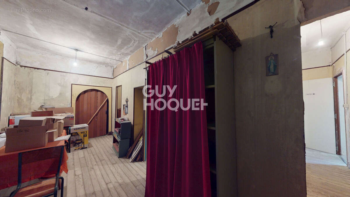 Appartement à BRUYERES-LE-CHATEL