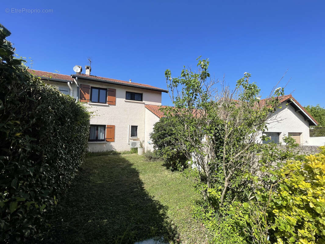 Maison à TOUSSIEU