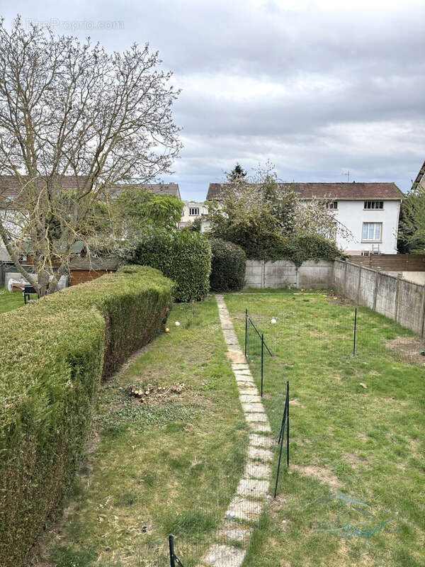 Appartement à LARDY