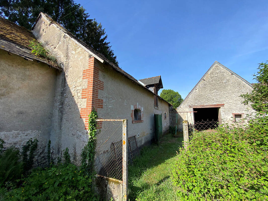 Autre à CELLETTES
