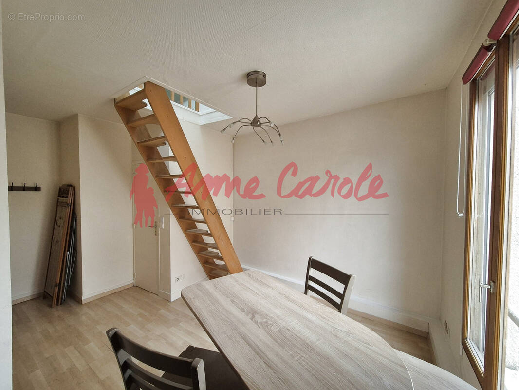 Appartement à FONTENAY-SOUS-BOIS
