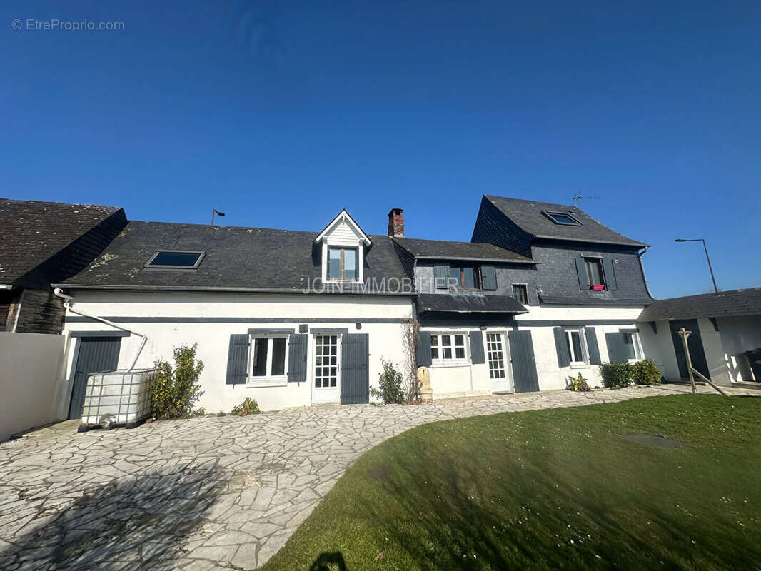 Maison à SAINT-AUBIN-LE-CAUF
