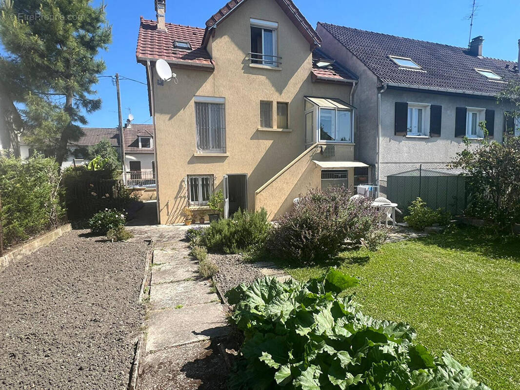 Maison à BOBIGNY