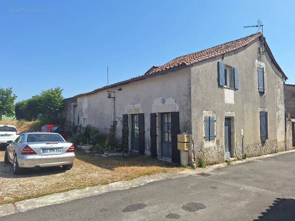 Appartement à VERTEUIL-SUR-CHARENTE
