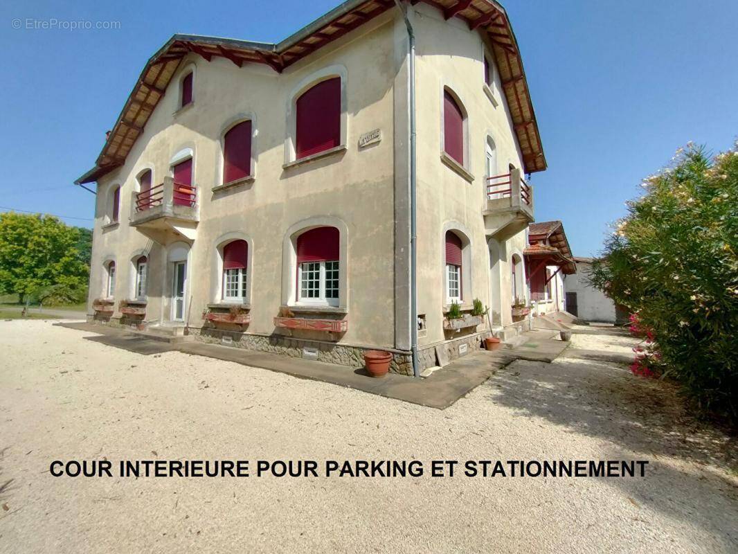 Maison à VAYRES