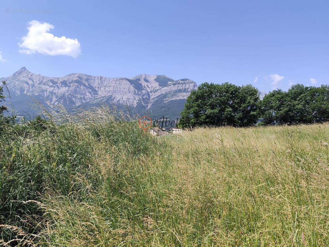 Terrain à SAINT-BONNET-EN-CHAMPSAUR