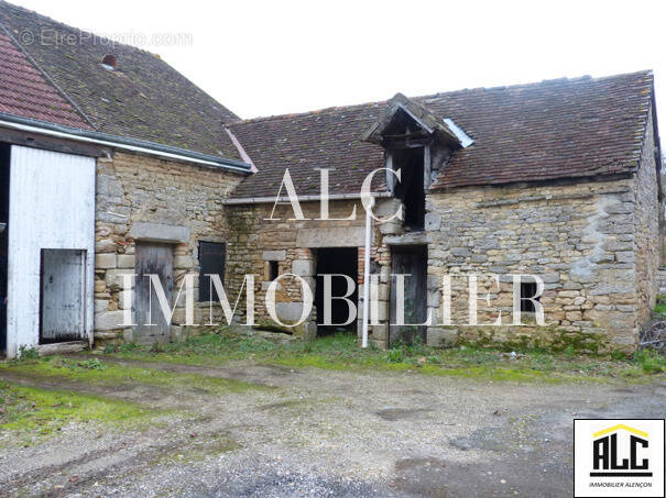 Maison à DAMIGNY