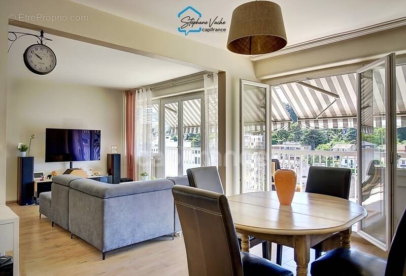 Appartement à SAINT-ETIENNE